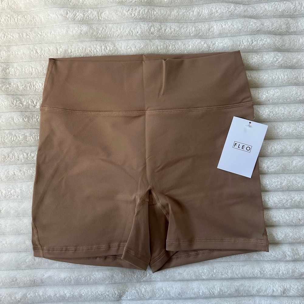 Fleo Shorts